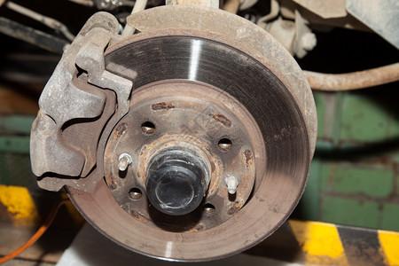 垫机械的制动修理情况中的轮式心机动车图片素材